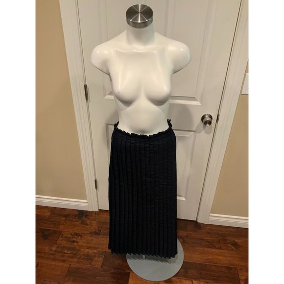 ZUCCA Blue Dark Wash Denim Full Length Pleated Skirt, Size Medium NWT! $485 - Picture 2 of 7